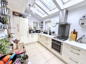 Vaulted Ceiling- click for photo gallery